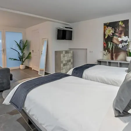 Casa Amore - By Apricus Holidays *