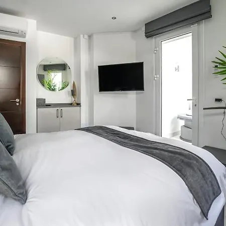 Villa Casa Amore - By Apricus Holidays *
